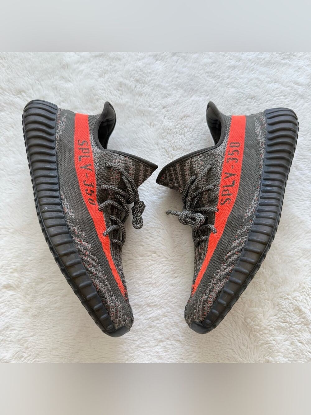 Adidas Yeezy Boost 350 V2 Carbon Beluga HQ7045 Running Shoes Men Size 11 US